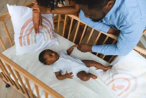 Les essentiels des soins pour un nouveau-né et les mesures de sécurité à adopter