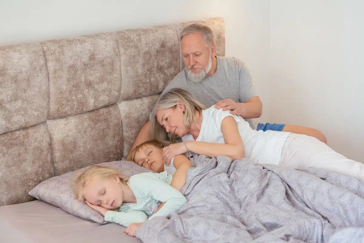 Les meilleures stratégies pour améliorer la qualité du sommeil des seniors