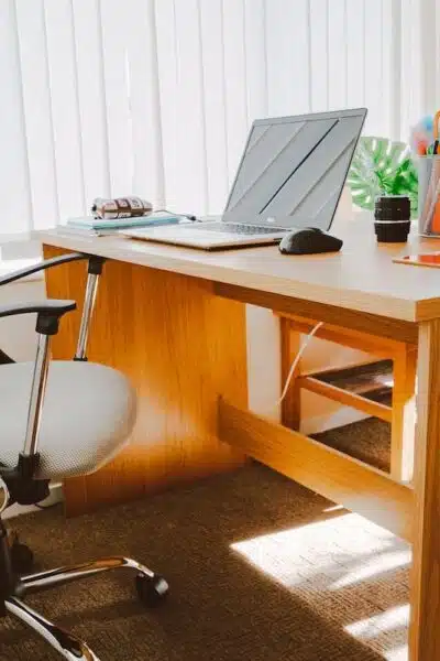 Préservez votre dos au travail avec ces astuces simples