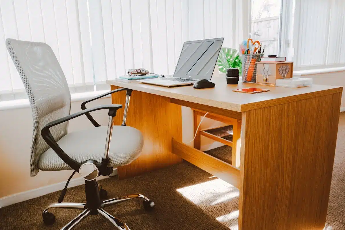 Préservez votre dos au travail avec ces astuces simples