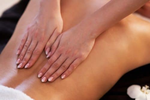 Comment le massage peut aider à soulager la douleur
